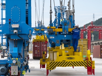 义乌国际枢纽港建设正酣