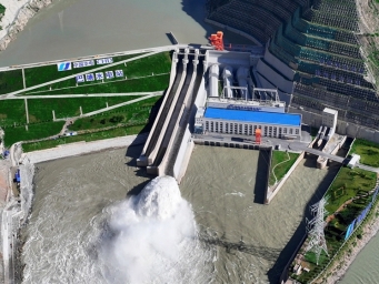 金沙江上游巴塘水电站全容量投产发电
