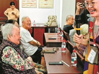 在遗忘到来之前 社区筑起“防护网”