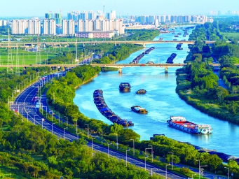 京杭大运河货物运输忙