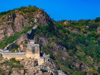 河北秦皇岛：角山长城迎客来